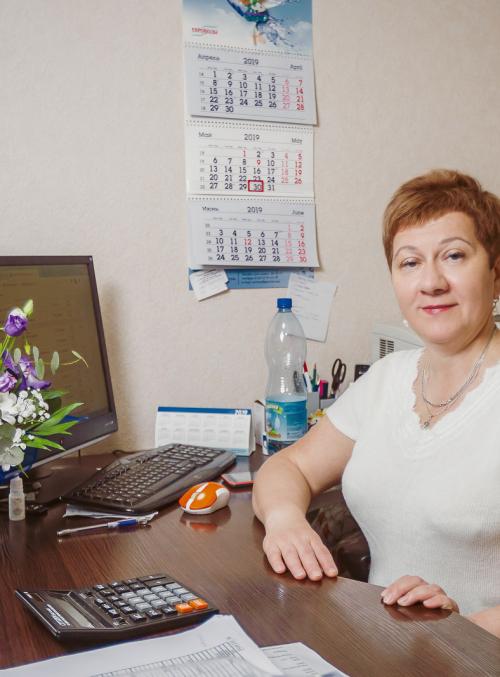 Устинова Ирина - коммерческий директор